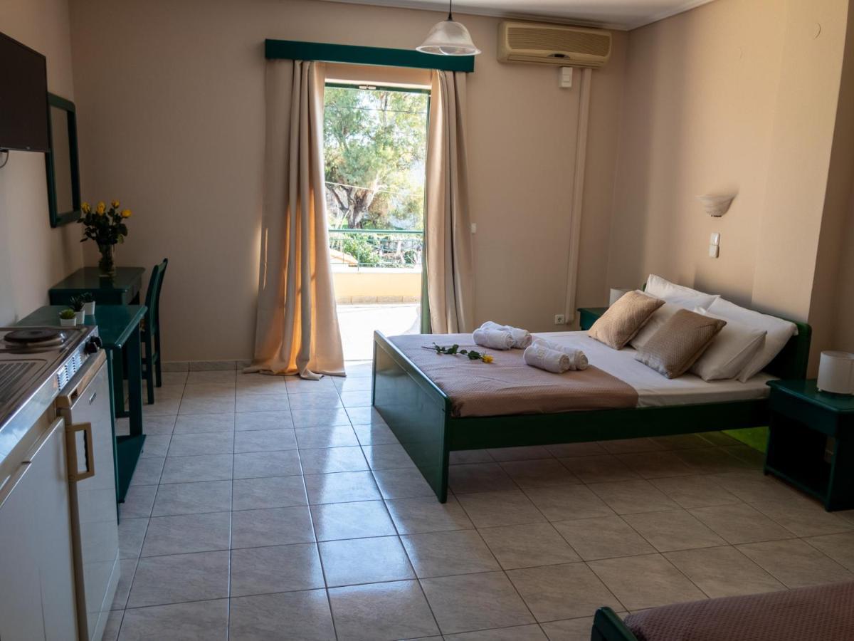 C.Katopodis Center Apartment Nydri  Bagian luar foto