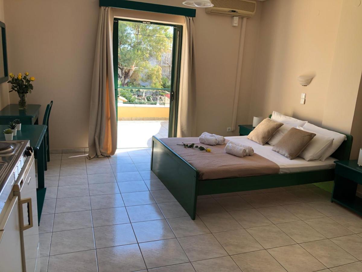 C.Katopodis Center Apartment Nydri  Bagian luar foto