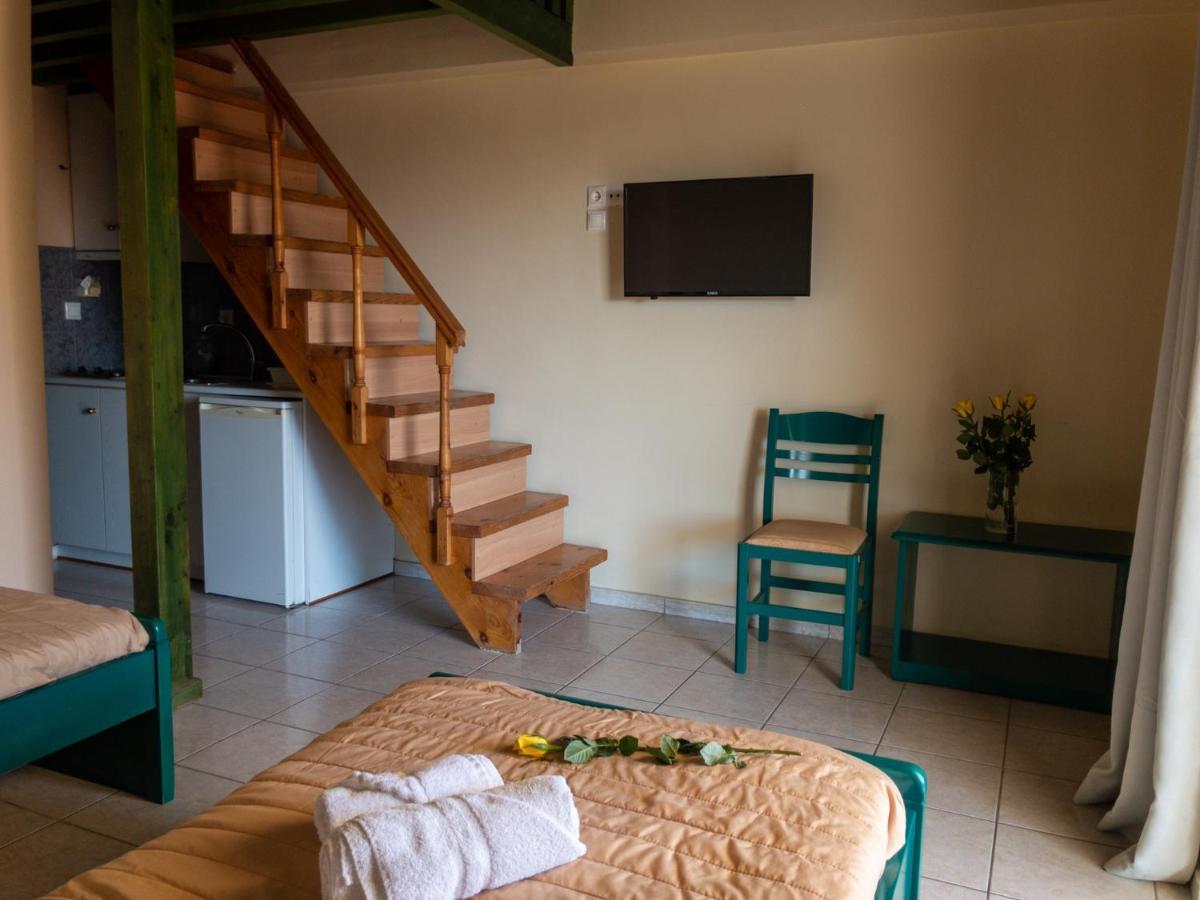 C.Katopodis Center Apartment Nydri  Bagian luar foto