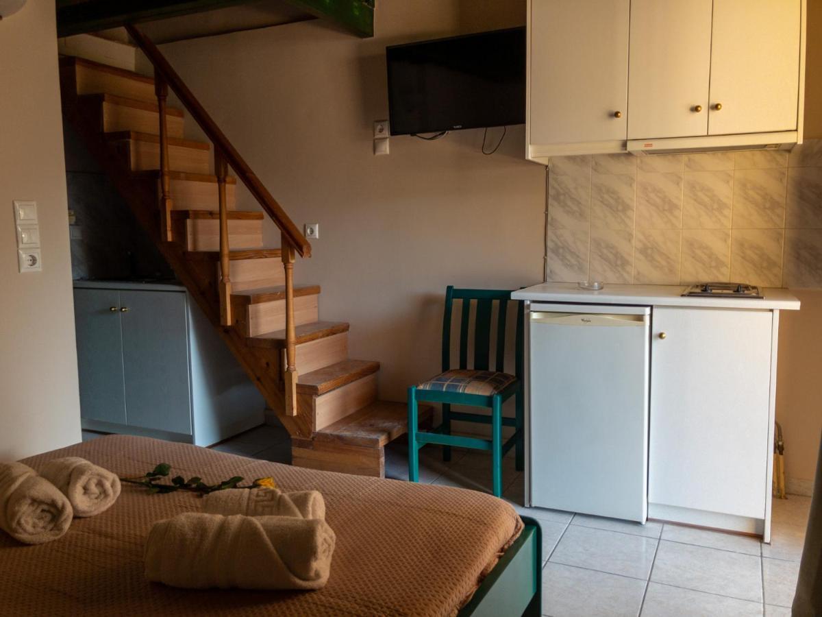 C.Katopodis Center Apartment Nydri  Bagian luar foto