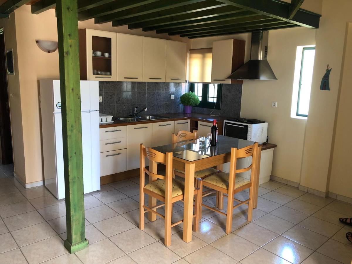 C.Katopodis Center Apartment Nydri  Bagian luar foto
